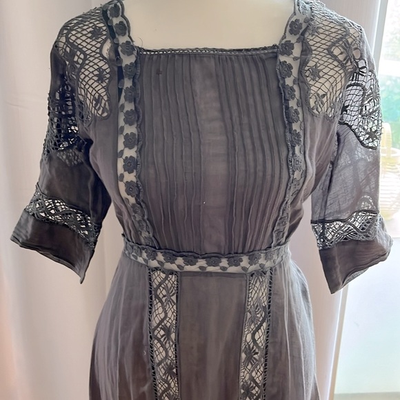 Blue (French brand) S/M gray sheer cotton embroidery dress 3/4 sleeve NWT beauty - Picture 2 of 10